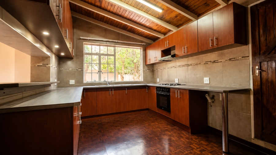 To Let 3 Bedroom Property for Rent in Flamwood North West